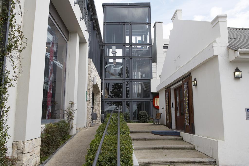 Marine Square Luxury Suites Hermanus Exterior foto