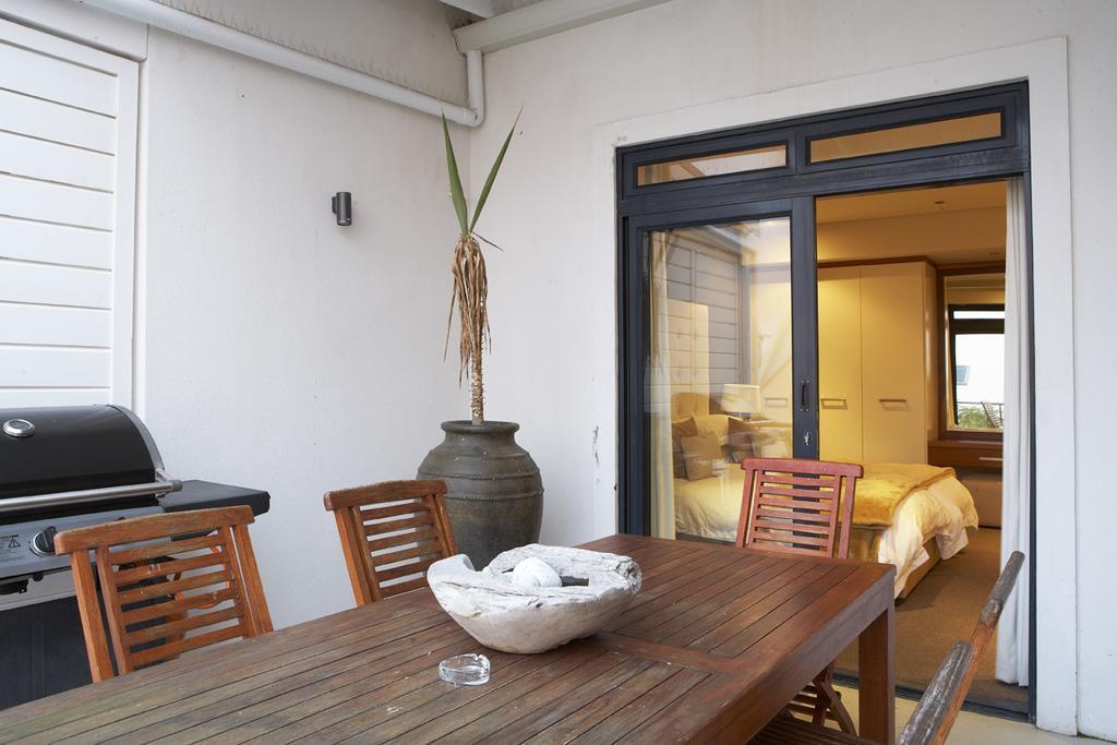 Marine Square Luxury Suites Hermanus Exterior foto