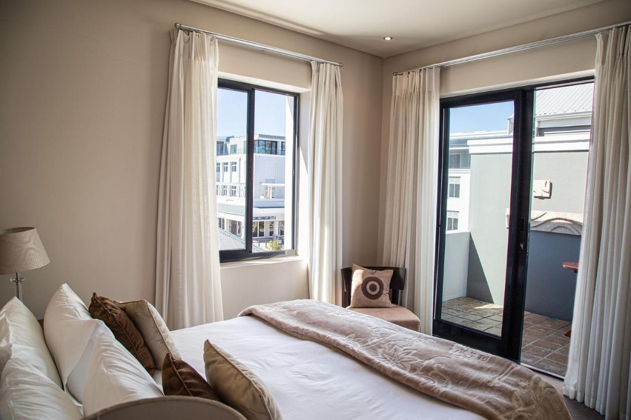Marine Square Luxury Suites Hermanus Exterior foto